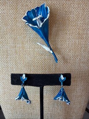 Vintage Arthur Pepper Flower Brooch and Clip Earrings